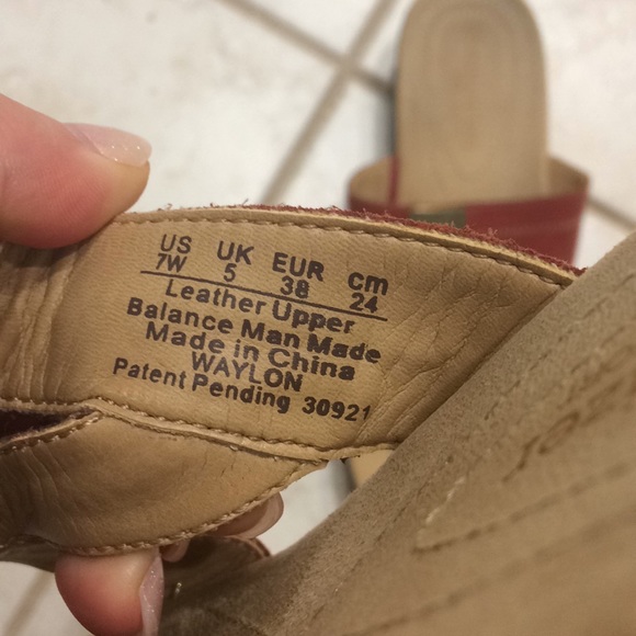 Sandals - Picture 2 of 4